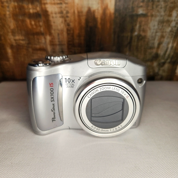 Canon PowerShot SX100 IS 8.0MP Digital Camera - SILVER TESTED Works Great! - Picture 1 of 10